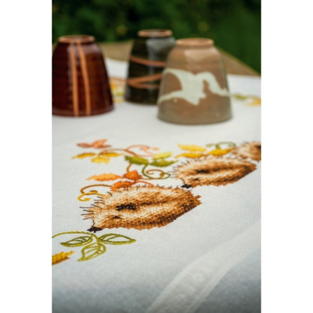 Tablecloth kit Hedgehogs and autumn leaves
