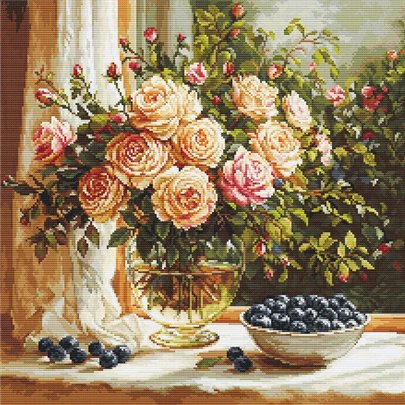Stickset Vase mit Rosen und Blaubeeren