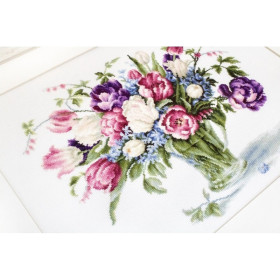 Luca-S Embroidery kit Tulips